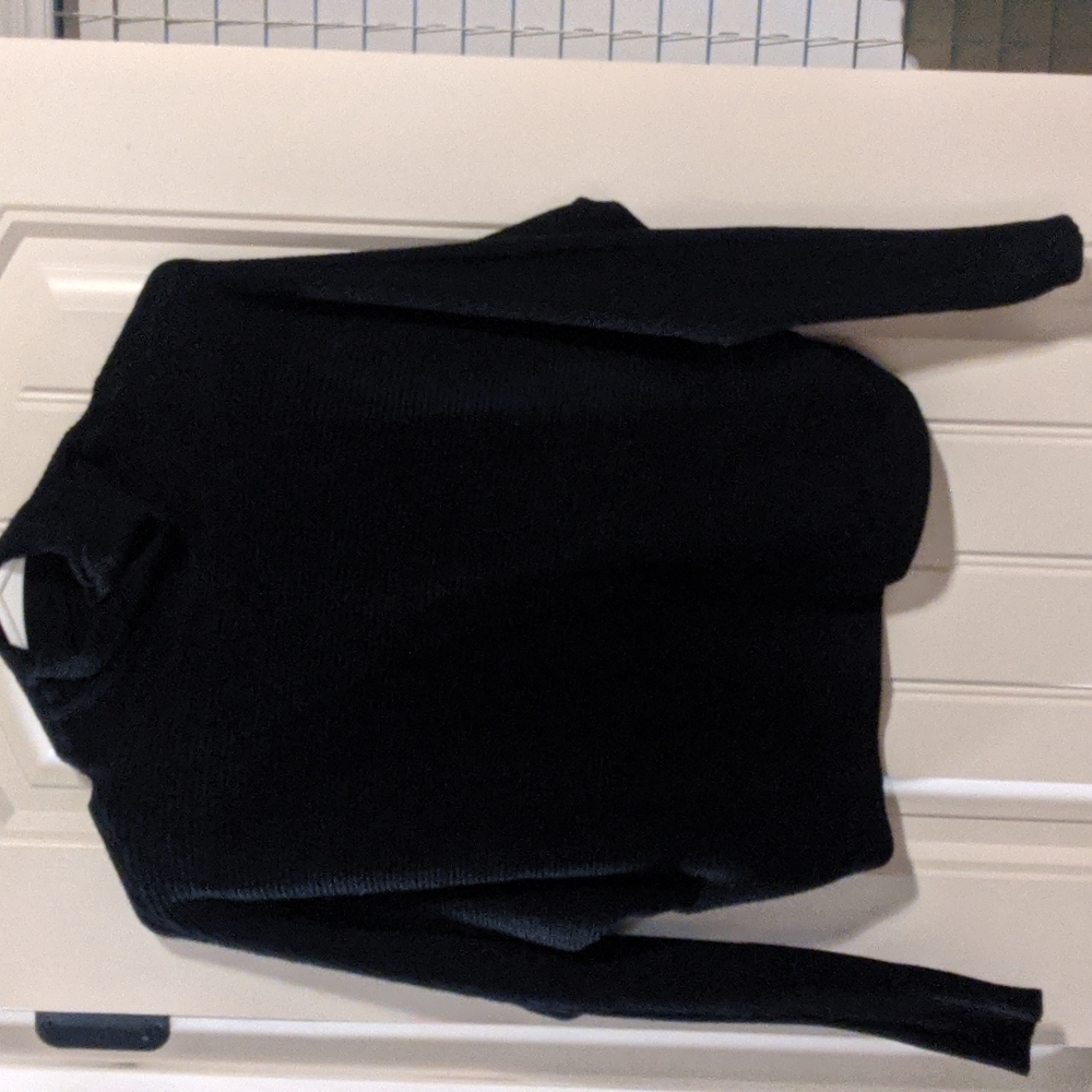 *5 for $20* black turtle neck med but fits like a small